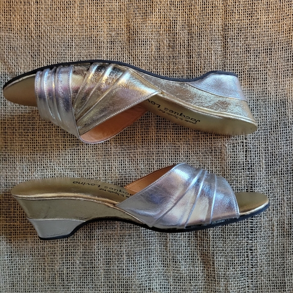 Jacques Levine Gold Silver Wedge Heel Slipper - 7 - Picture 6 of 8